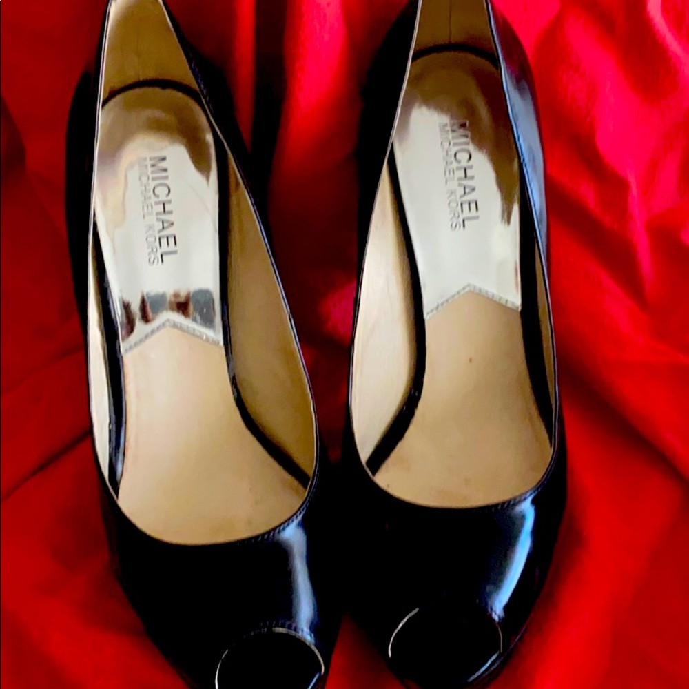 MK peep toe heels